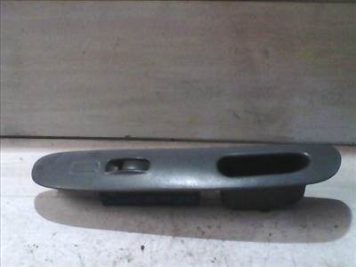 MITSUBISHI LANCER 96-98 Jobb első ablakemelő kapcsoló