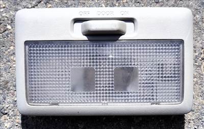 Suzuki belső világítás tetőkárpit lámpa 