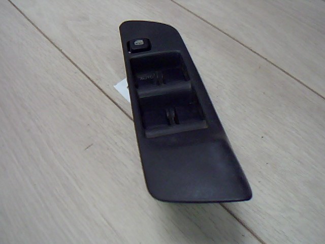 NISSAN PRIMERA P11 96.10-99.09 Bal első ablakemelő kapcsoló 1. kép