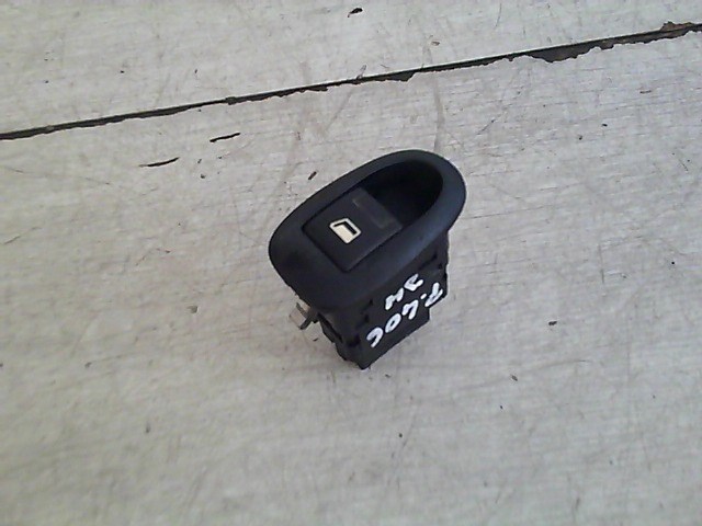 PEUGEOT 406 Jobb hátsó ablakemelő kapcsoló 1. kép