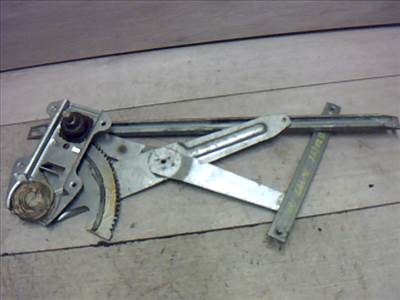 SUZUKI SWIFT 96-05 Jobb első ablakemelő szerkezet