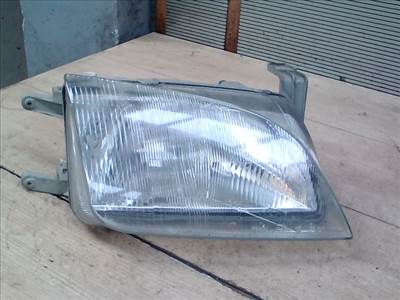 SUZUKI SWIFT 96-05 Jobb első fényszóró