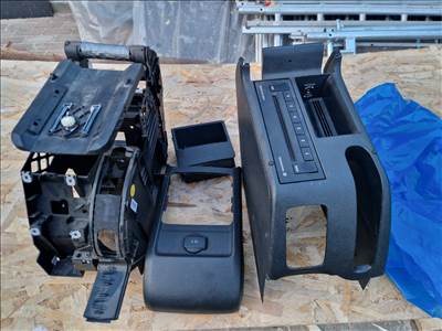 Volkswagen Eos Vw Eos könyöklő konzol, CD6 tárral 