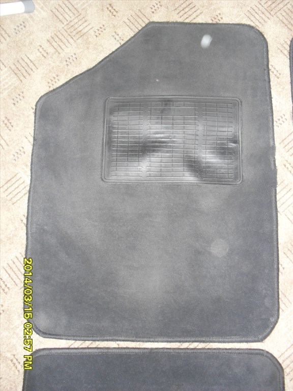 Eladó Szövet Autószőnyeg!!! 2. kép