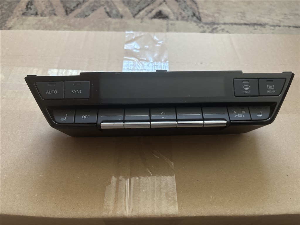 Audi A3 (8Y) klíma fűtés panel 8y0820043a 1. kép