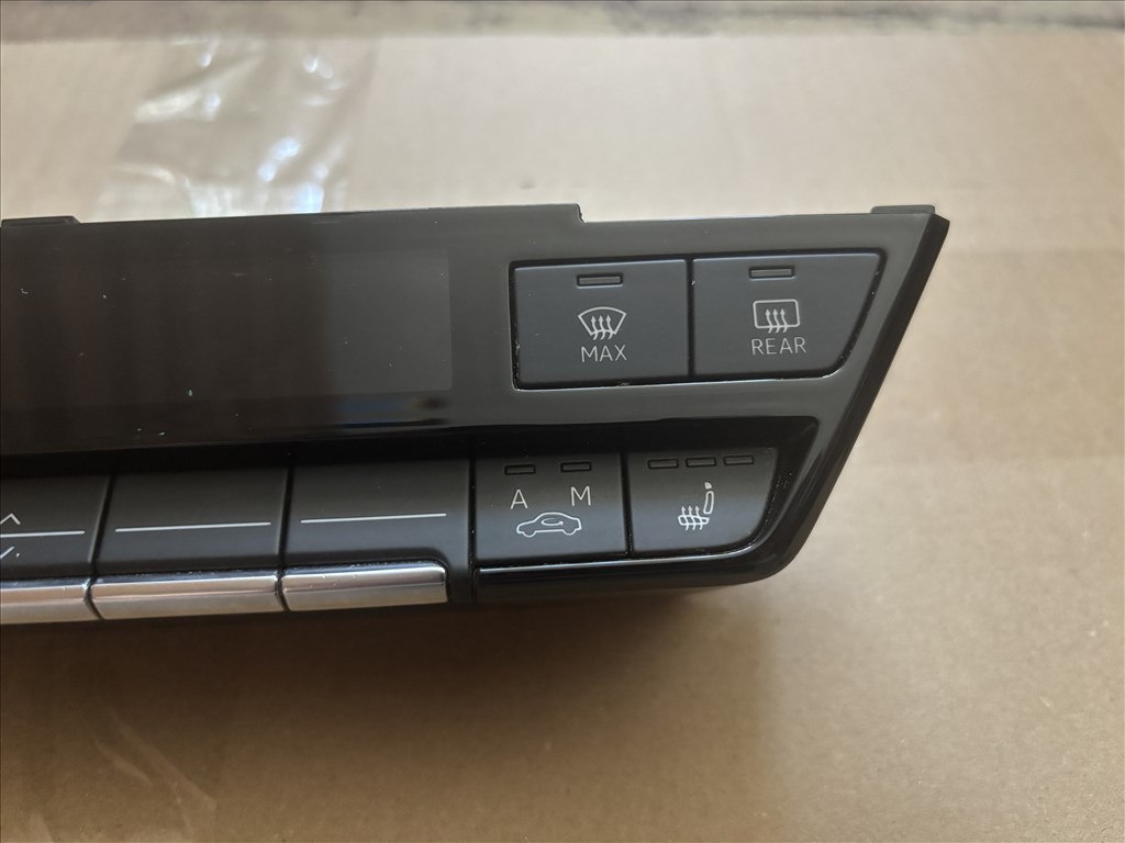 Audi A3 (8Y) klíma fűtés panel 8y0820043a 4. kép