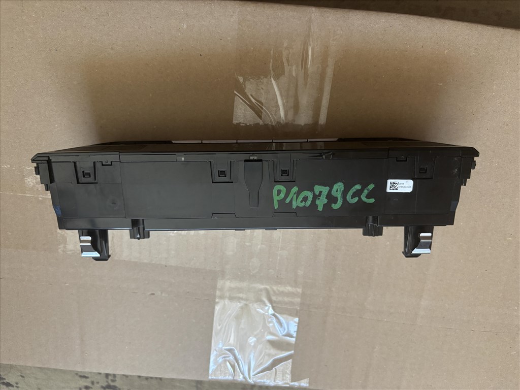 Audi A3 (8Y) klíma fűtés panel 8y0820043a 5. kép