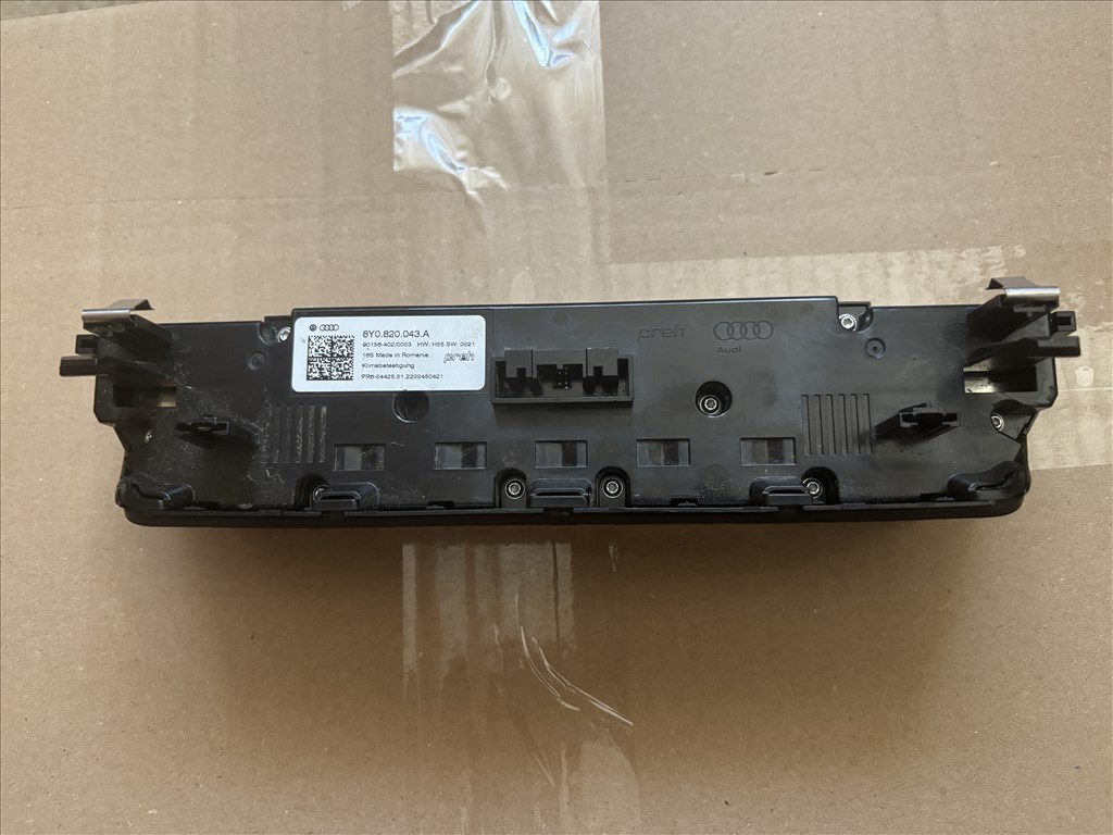Audi A3 (8Y) klíma fűtés panel 8y0820043a 7. kép