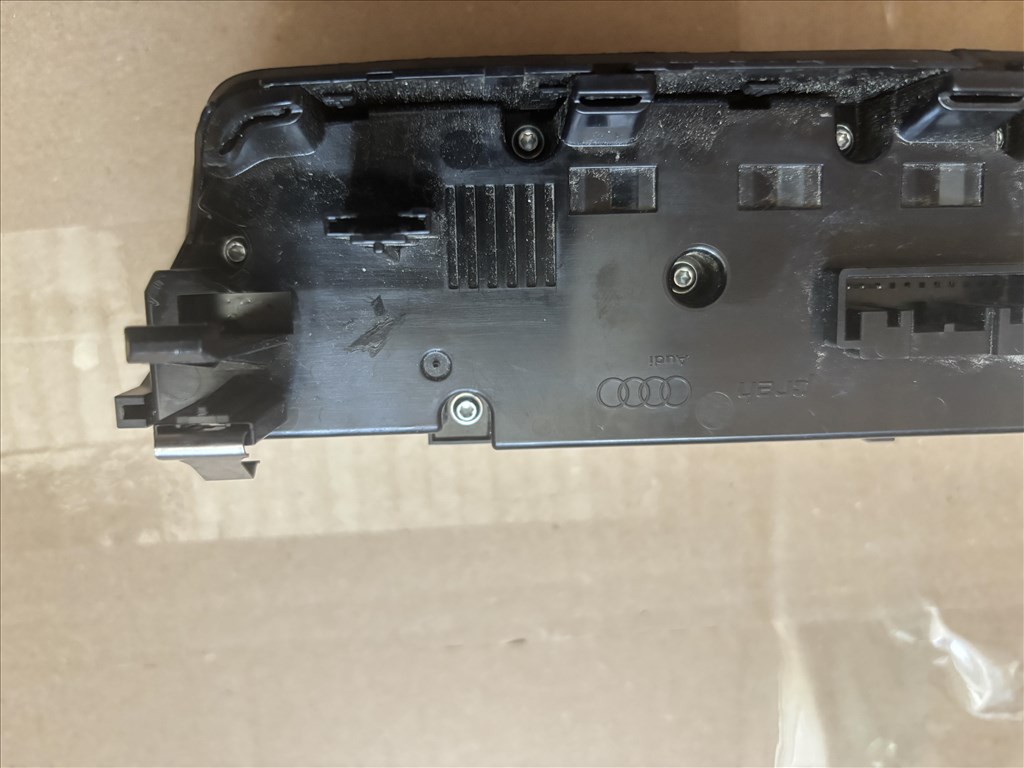 Audi A3 (8Y) klíma fűtés panel 8y0820043a 10. kép