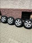 Skoda 5x100 lyukosztású 15" használt alufelni, rajta 195/65 újszerű Toyo Tires téli gumi gumi