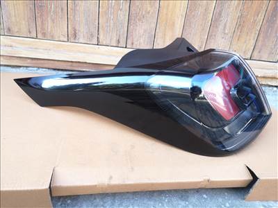 Opel Crossland X bal hátsó gyári lámpa