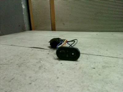 DAEWOO ESPERO Jobb hátsó ablakemelő kapcsoló