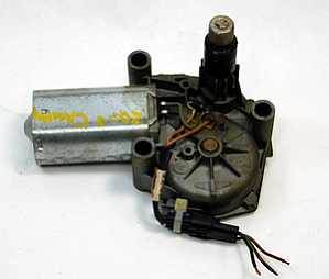 DODGE CARAVAN 96- Ablaktörlő motor hátsó