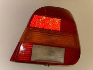 FORD FIESTA 89-95 JOBB HÁTSÓ LÁMPA