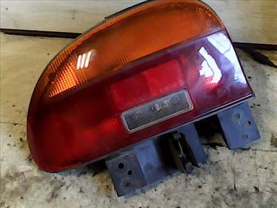 MAZDA 121 90.12.01-96.02.28 Bal hátsó lámpa