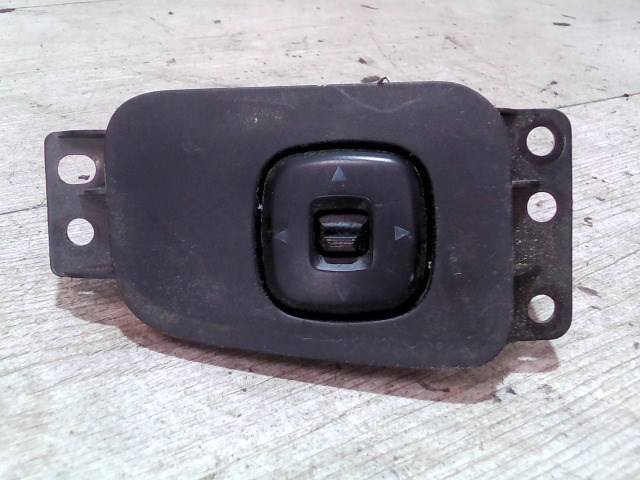 MAZDA MPV 99-05 Elektromos tükör állító kapcsoló 1. kép