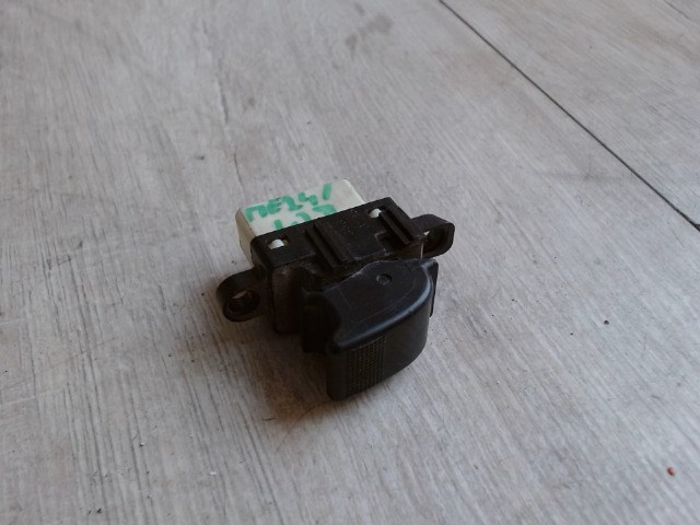 MAZDA MPV 99-05 Jobb első ablakemelő kapcsoló 1. kép