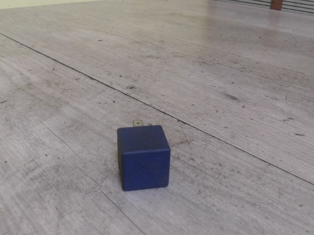 OPEL ASTRA F 94-02 Relé 1. kép