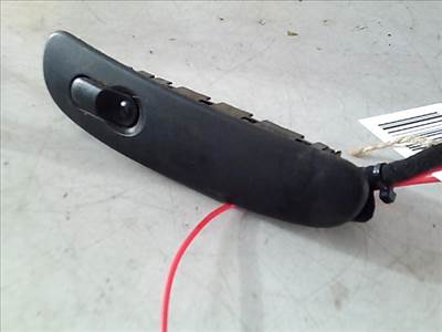 OPEL VECTRA B 96-99 JOBB ELSŐ ABLAKEMELŐ KAPCSOLÓ 