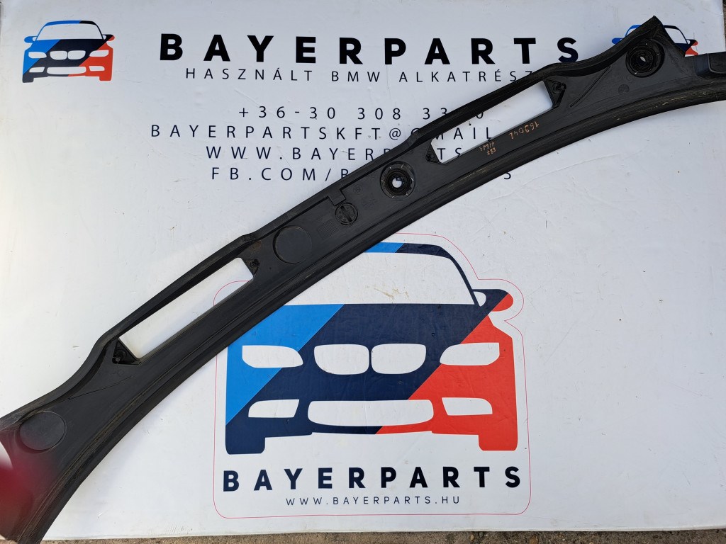 BMW E81 E82 E87 E88 szélvédõ alatti mûanyag levélrács 2. kép