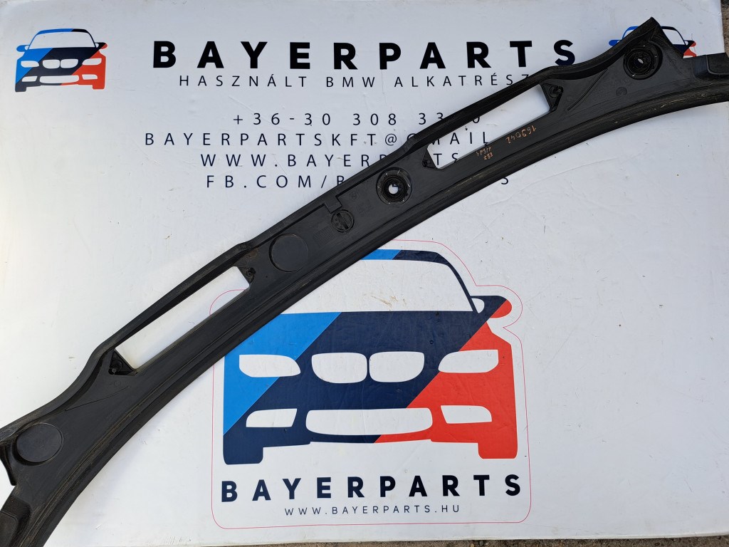 BMW E81 E82 E87 E88 szélvédõ alatti mûanyag levélrács 3. kép