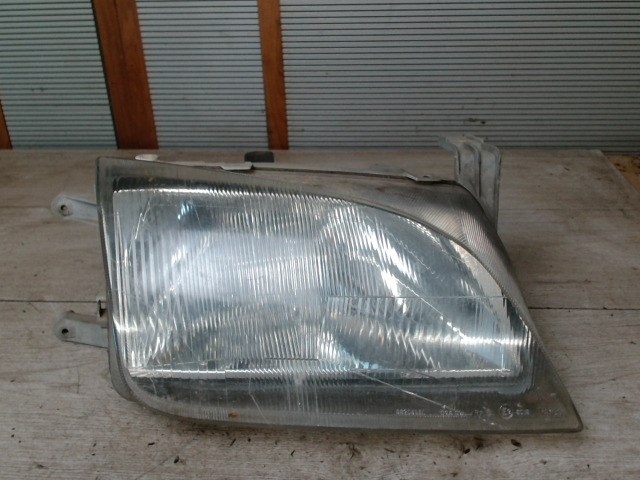 SUZUKI SWIFT 96-05 Jobb első fényszóró 1. kép