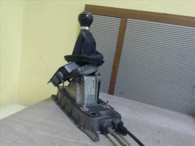 VOLKSWAGEN Golf V. 2003.10 - 2008.09 Váltó kulissza