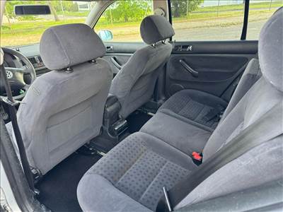 Volkswagen Golf IV 1.6 ülés szett