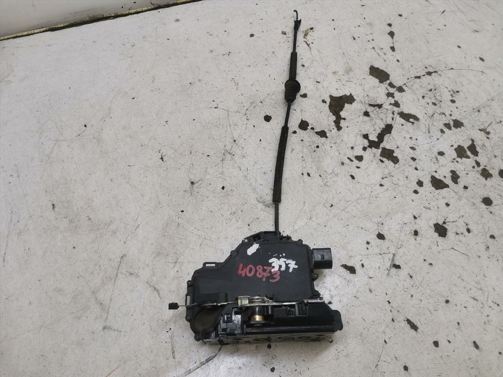 VW GOLF IV Variant (1J5) 1.4 16V Jobb hátsó Ajtózár #40873# 839016A 1. kép