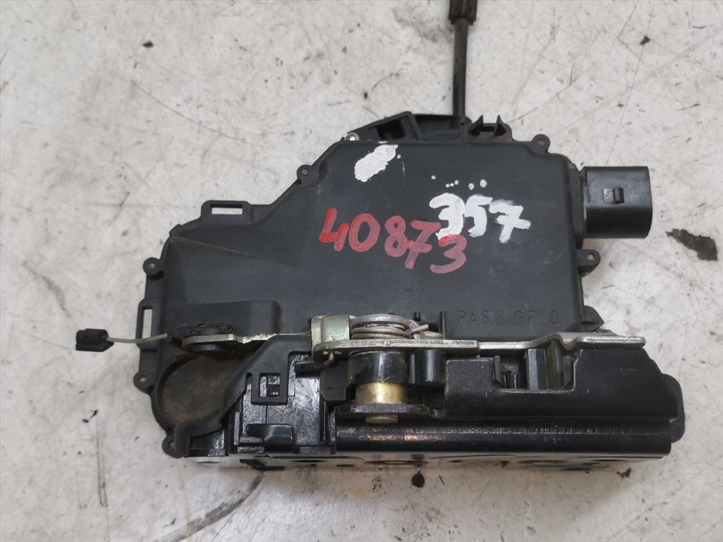 VW GOLF IV Variant (1J5) 1.4 16V Jobb hátsó Ajtózár #40873# 839016A 2. kép