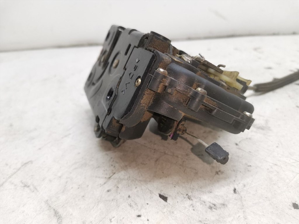 VW GOLF IV Variant (1J5) 1.4 16V Jobb hátsó Ajtózár #40873# 839016A 6. kép