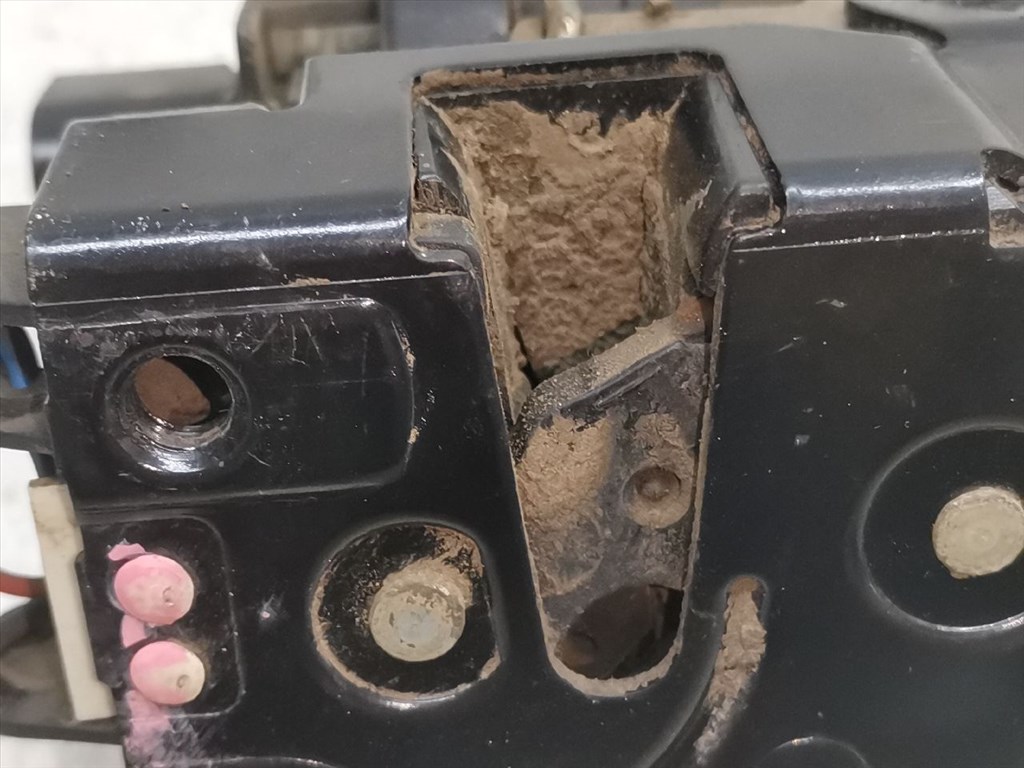 VW GOLF IV Variant (1J5) 1.4 16V Jobb hátsó Ajtózár #40873# 839016A 9. kép