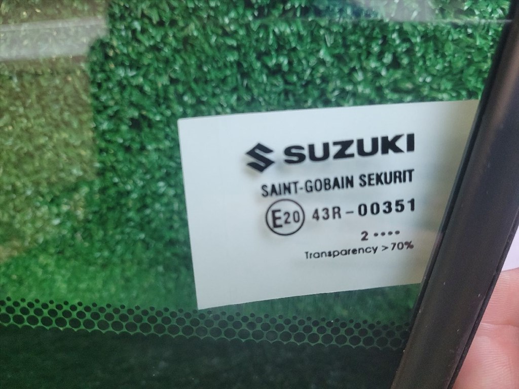 SUZUKI S-CROSS Bal első Fixüveg (Ajtóban) E2043R00351 2. kép