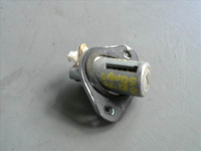 DAEWOO LANOS -01 Csomagtérajtó dugózár