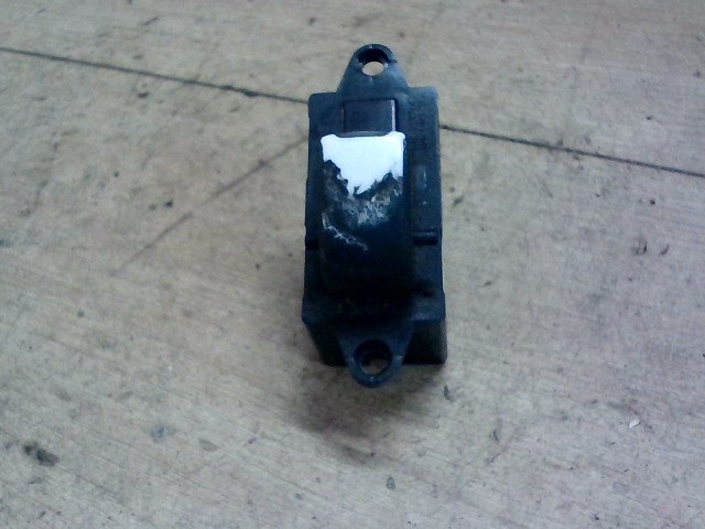 DAEWOO LEGANZA 97-02 Jobb első ablakemelő kapcsoló 1. kép