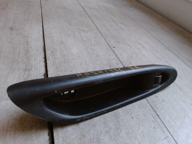 MAZDA MPV 99-05 Jobb első ablakemelő kapcsoló 1. kép