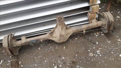 NISSAN PICKUP Hátsó híd 