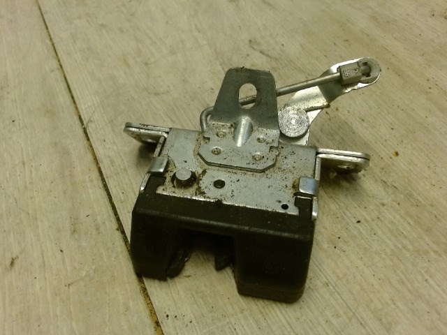 OPEL CORSA C 00-06 Csomagtér ajtó zárszerkezet 1. kép