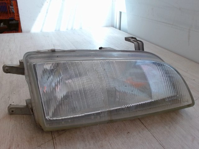 SUZUKI SWIFT 96-05 Jobb első fényszóró 1. kép