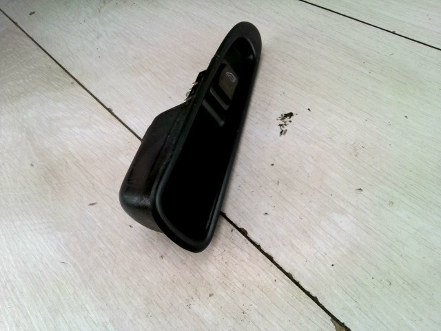 VOLVO S40 Jobb első ablakemelő kapcsoló 1. kép