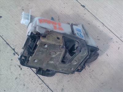 VOLKSWAGEN GOLF III. 94- Jobb hátsó ajtó zárszerkezet központi záras