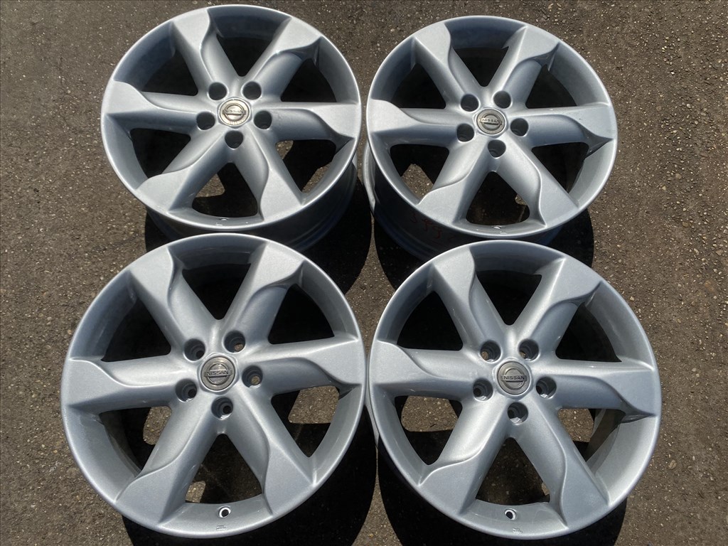 4db gyári 18" Nissan alufelni. (3992) 1. kép