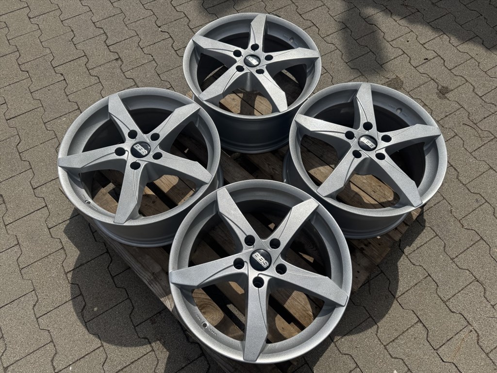 R18 5x120 (72,6) AEZ Silver 8J ET35 for BMW E46 E90 E91 E92 E93 F10 F11 -  3. kép