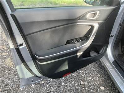 Kia ceed kombi 2018-2025 bal első ajtó kárpit 