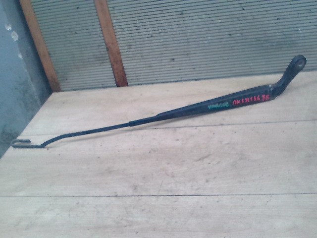 CHRYSLER VOYAGER 96-01 Ablaktörlő kar jobb első 1. kép