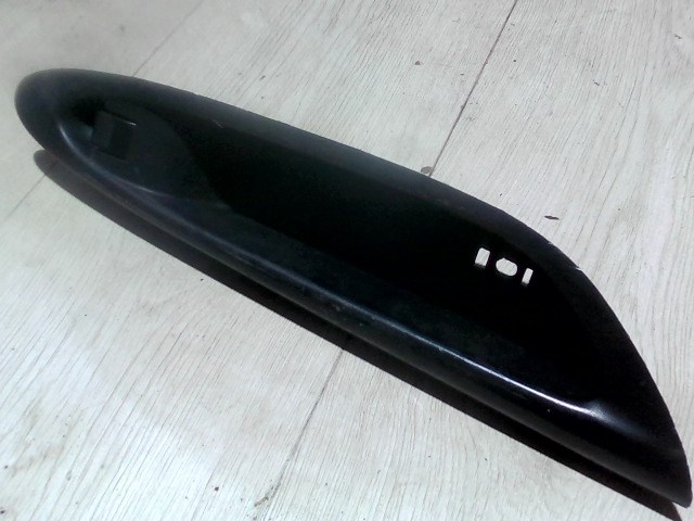 MAZDA MPV 99-05 Jobb első ablakemelő kapcsoló 1. kép