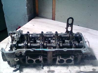 NISSAN ALMERA 03- Hengerfej. benzines