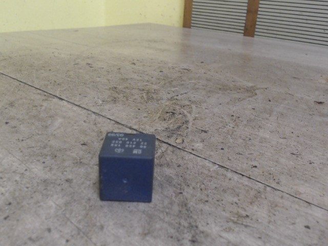 OPEL ASTRA F 94-02 Relé 1. kép