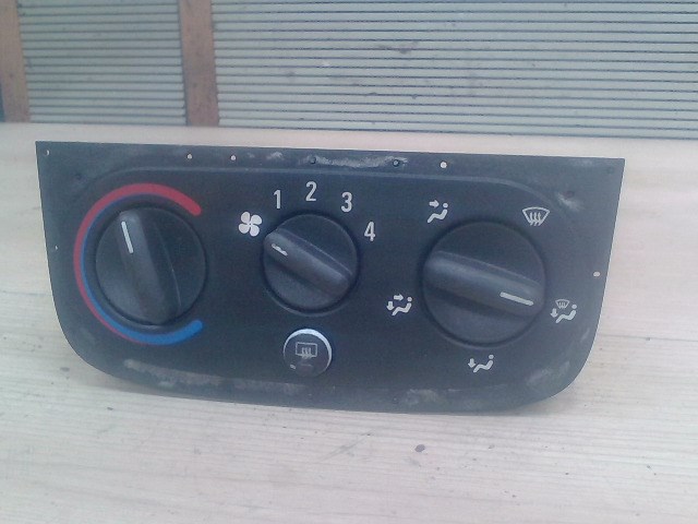 OPEL CORSA C 00-06 Fűtés vezérlő panel 1. kép