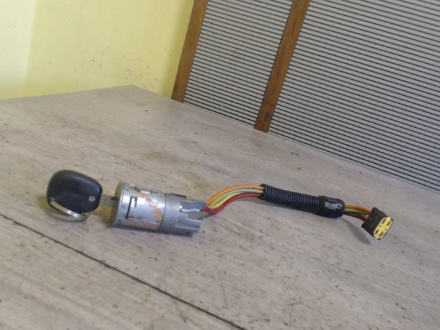 RENAULT MEGANE SCENIC 97-99 Gyújtáskapcsoló 1. kép